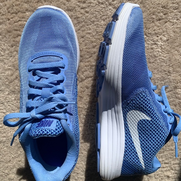 Nike revolution 3 size 6.5 Running shoes - Picture 5 of 5